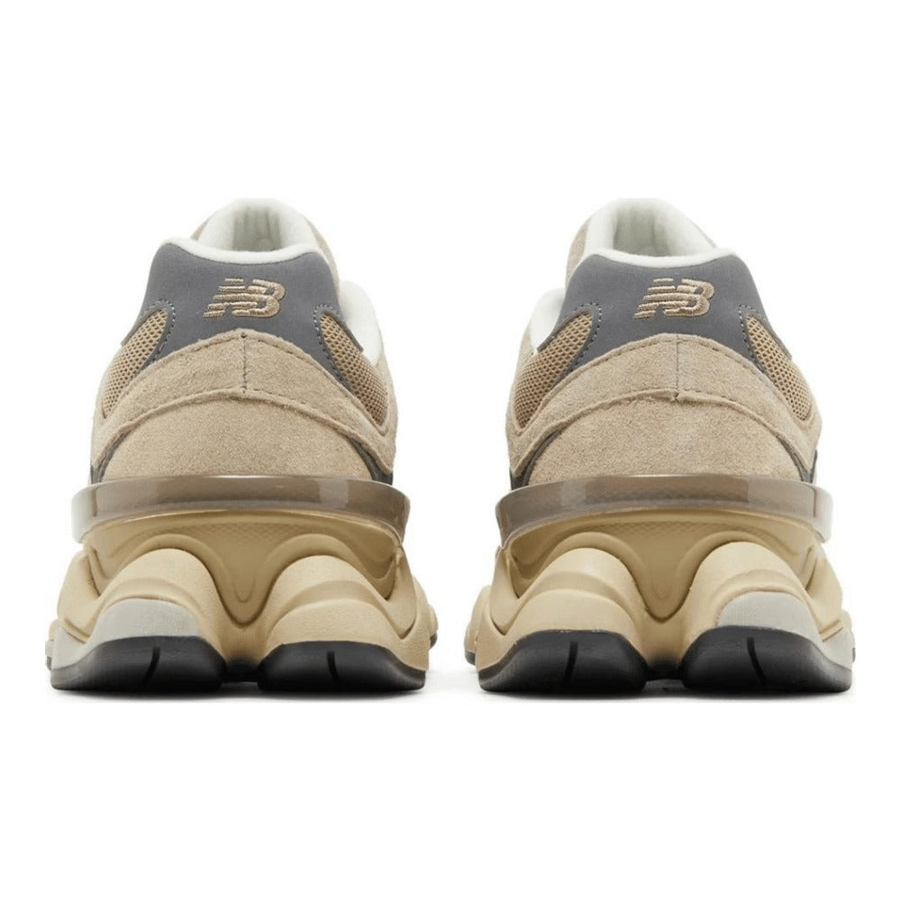 NB 9060 Driftwood Castlerock